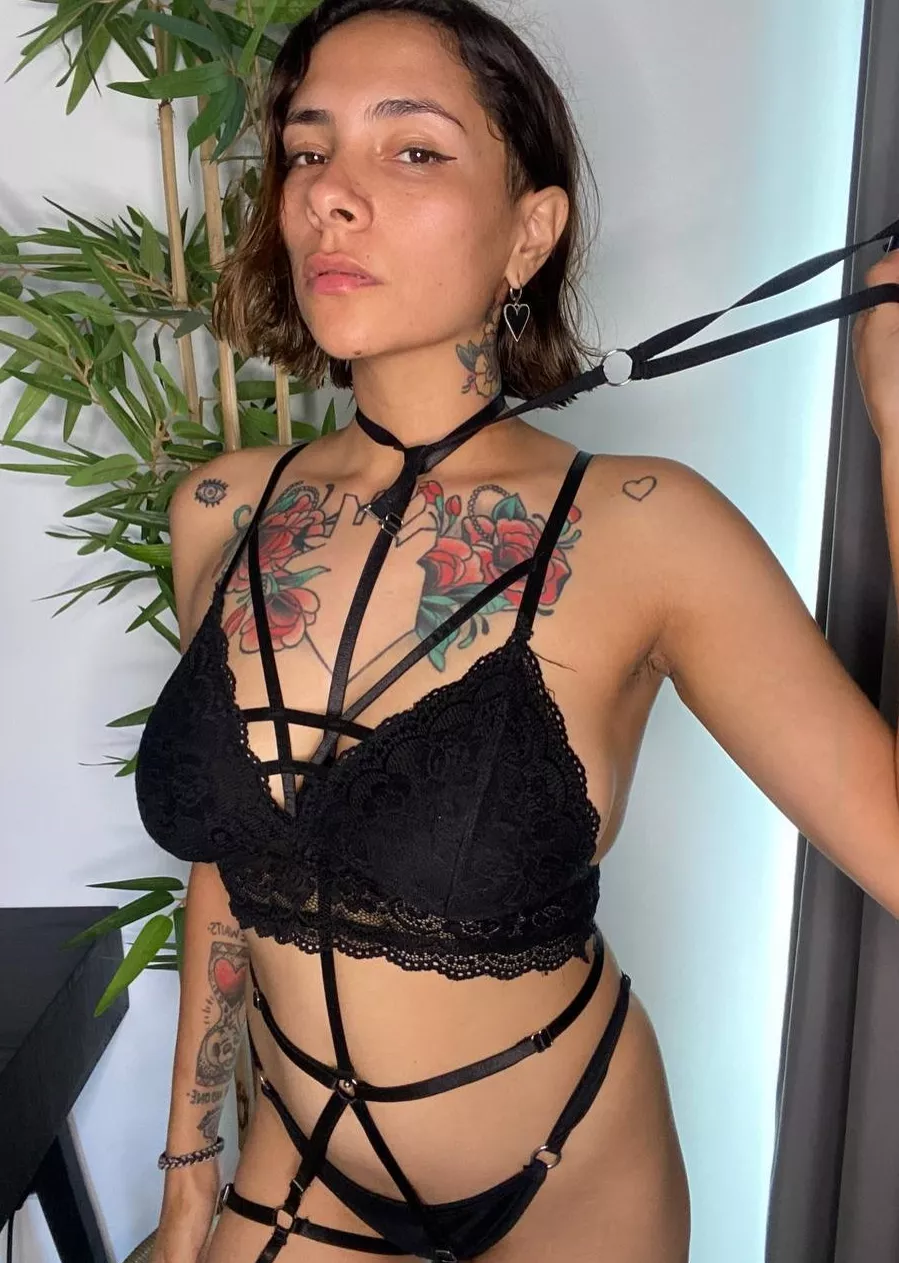 Good girls should always be ready for a walk