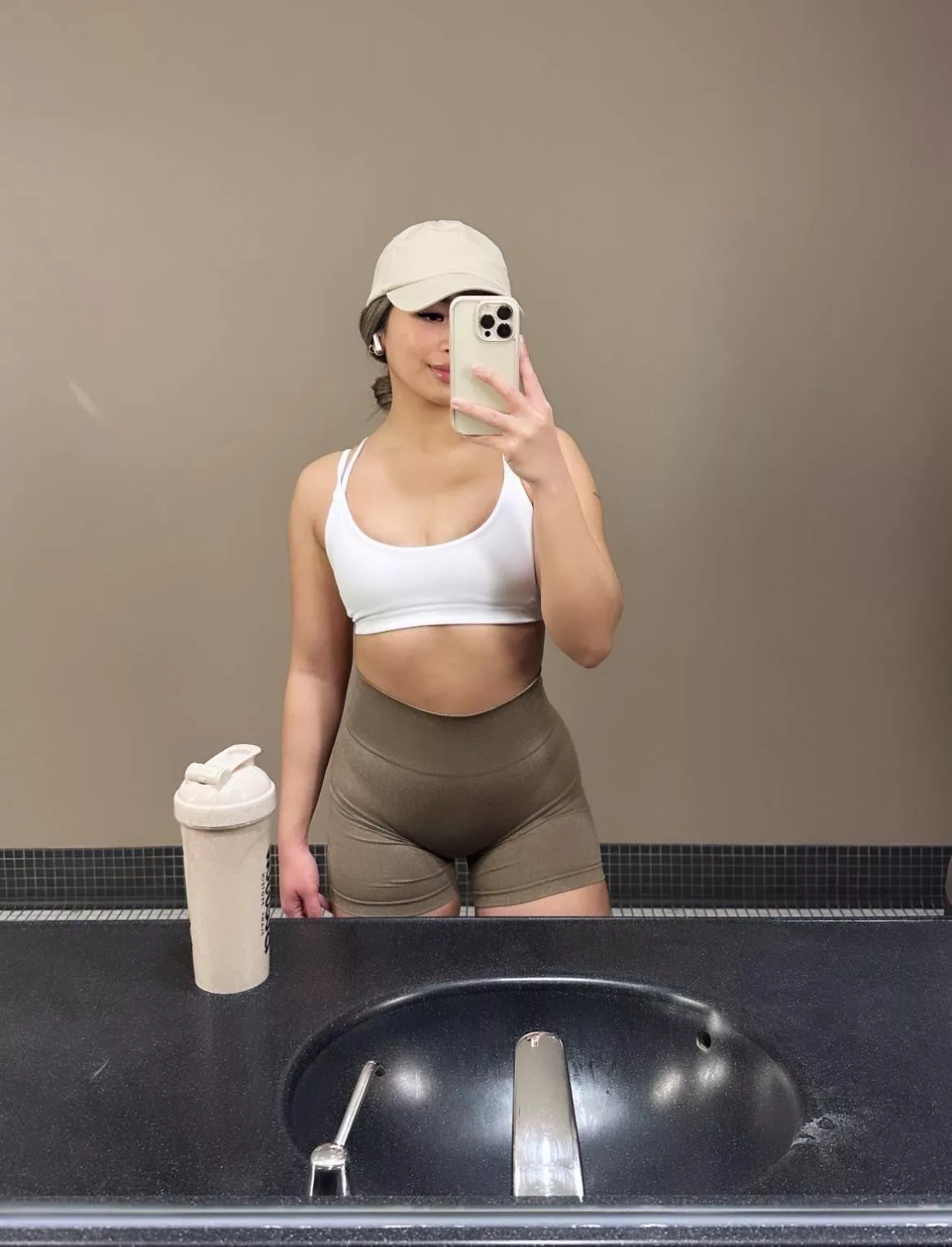 Gotta love a gymgirl asian baddie🥵