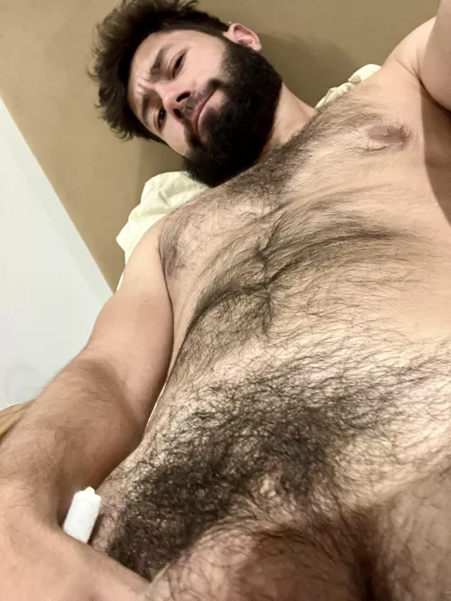 Gotta take care of business before bed⚡️