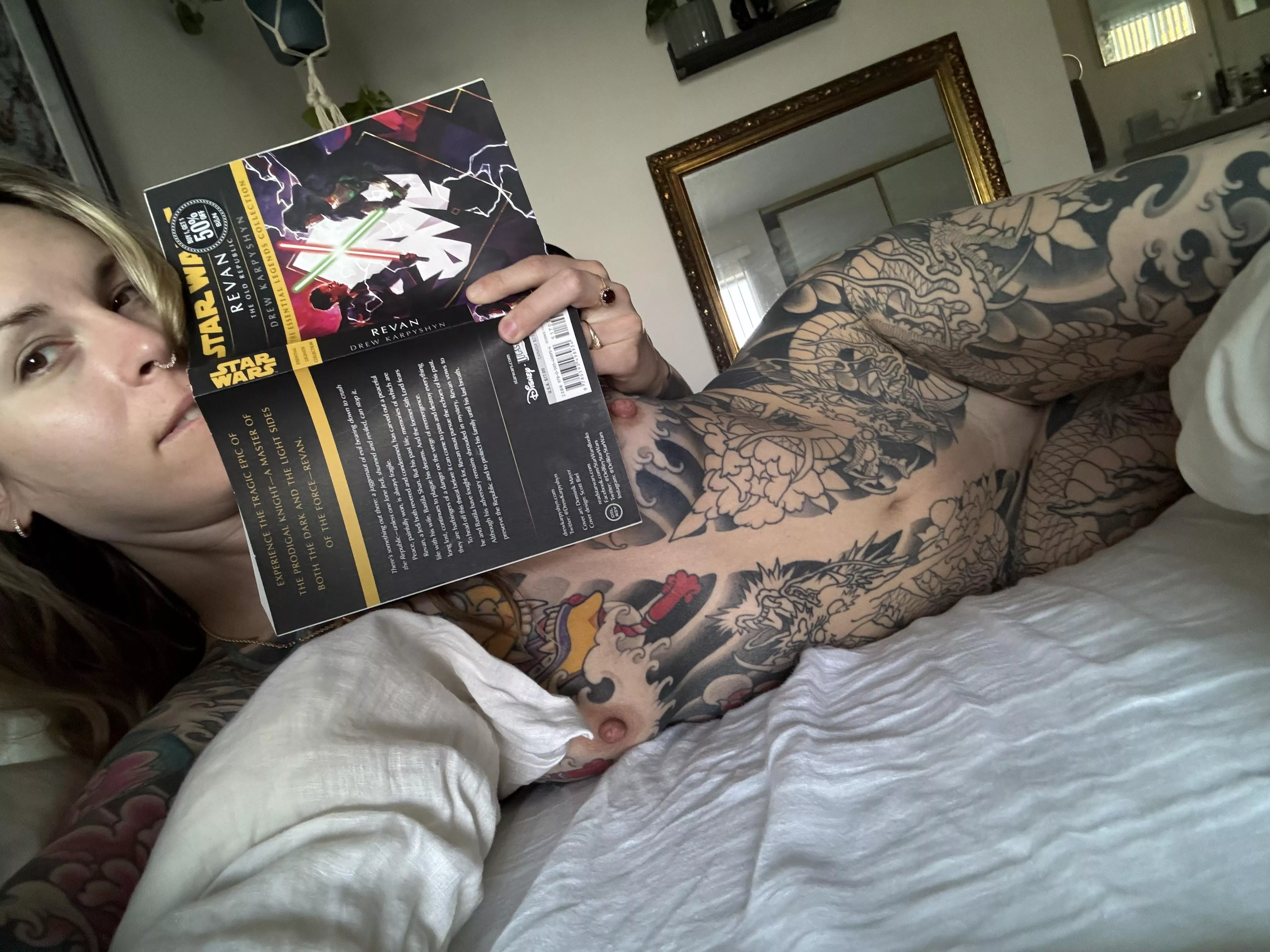 I prefer red light sabers [f]