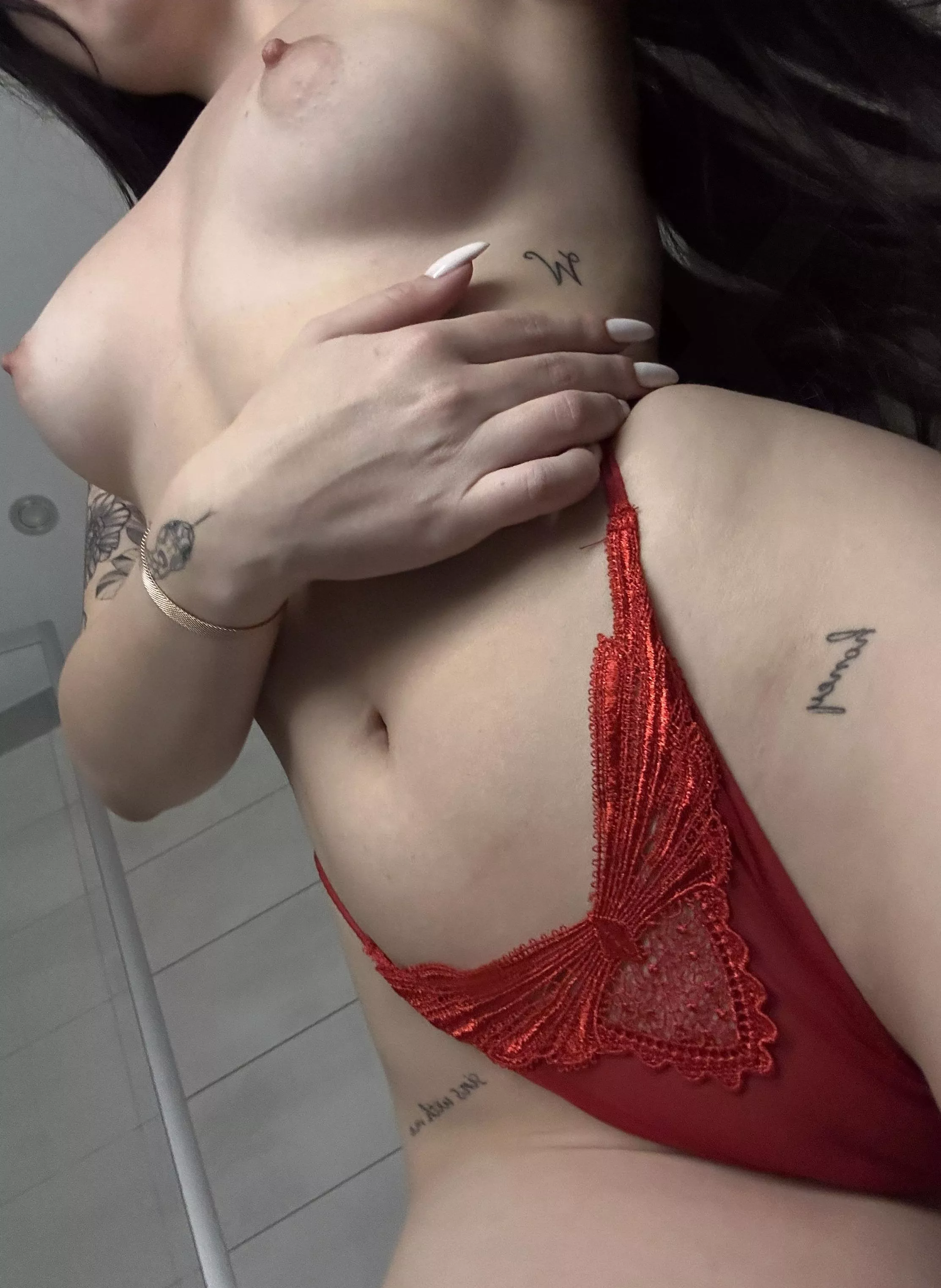 I used to hide my body, but now I'm hot