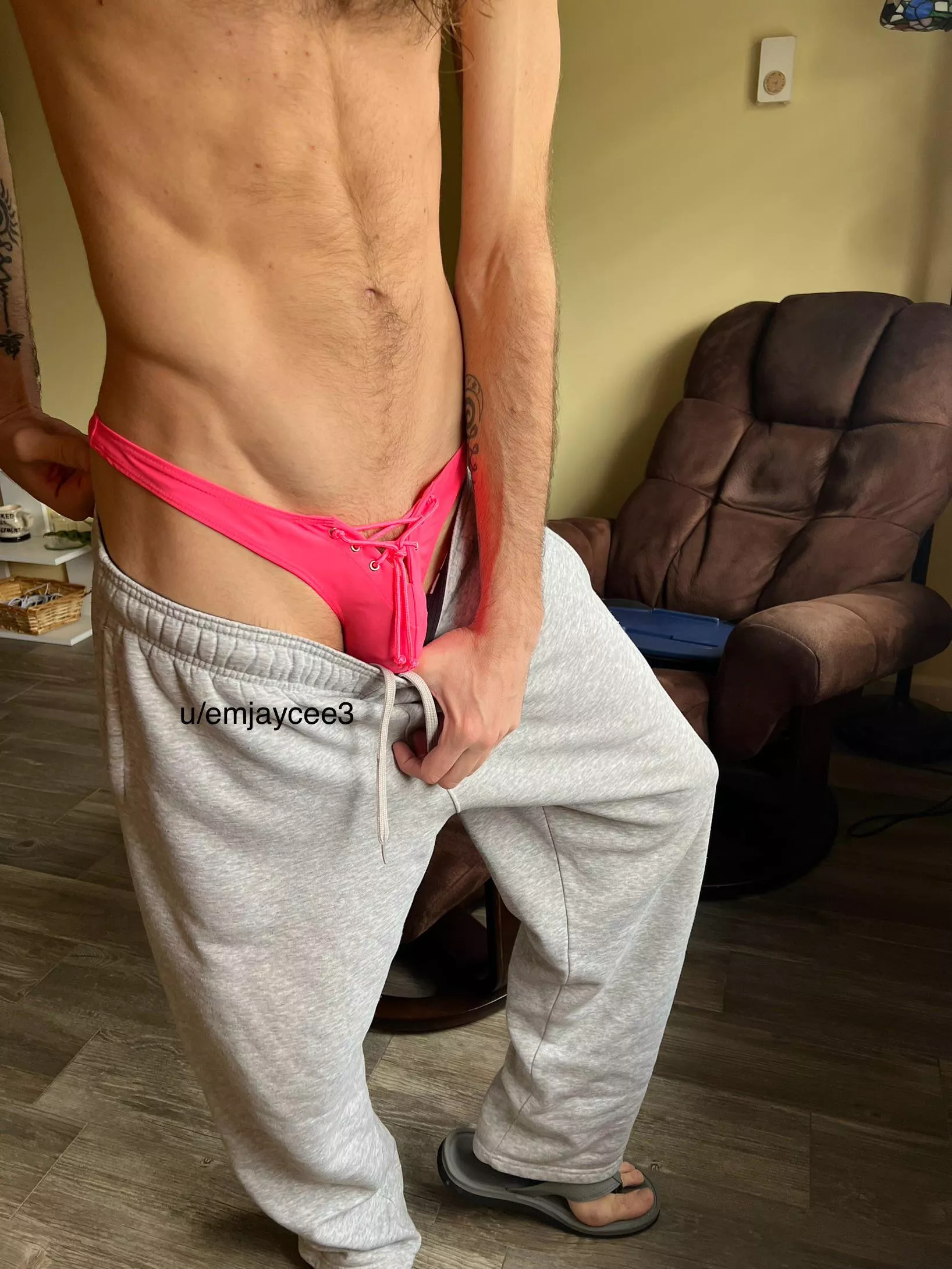 I usually flex the booty but these are fresh from the front 💕