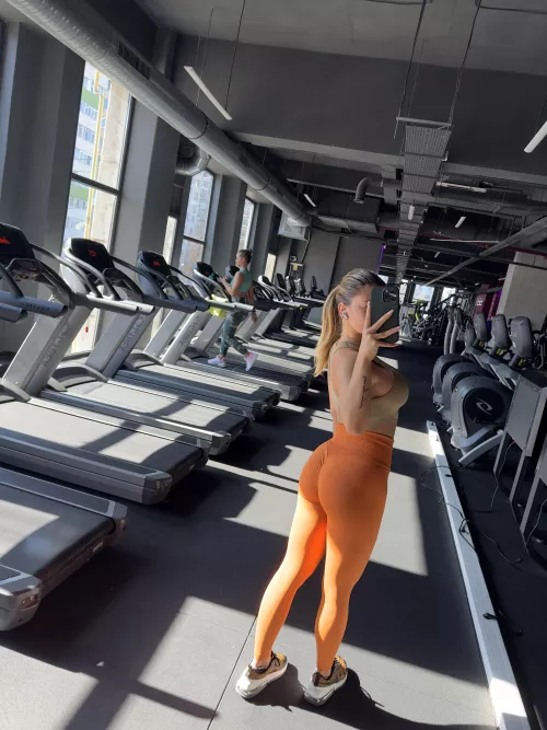 My butt looks so beautiful in these leggings