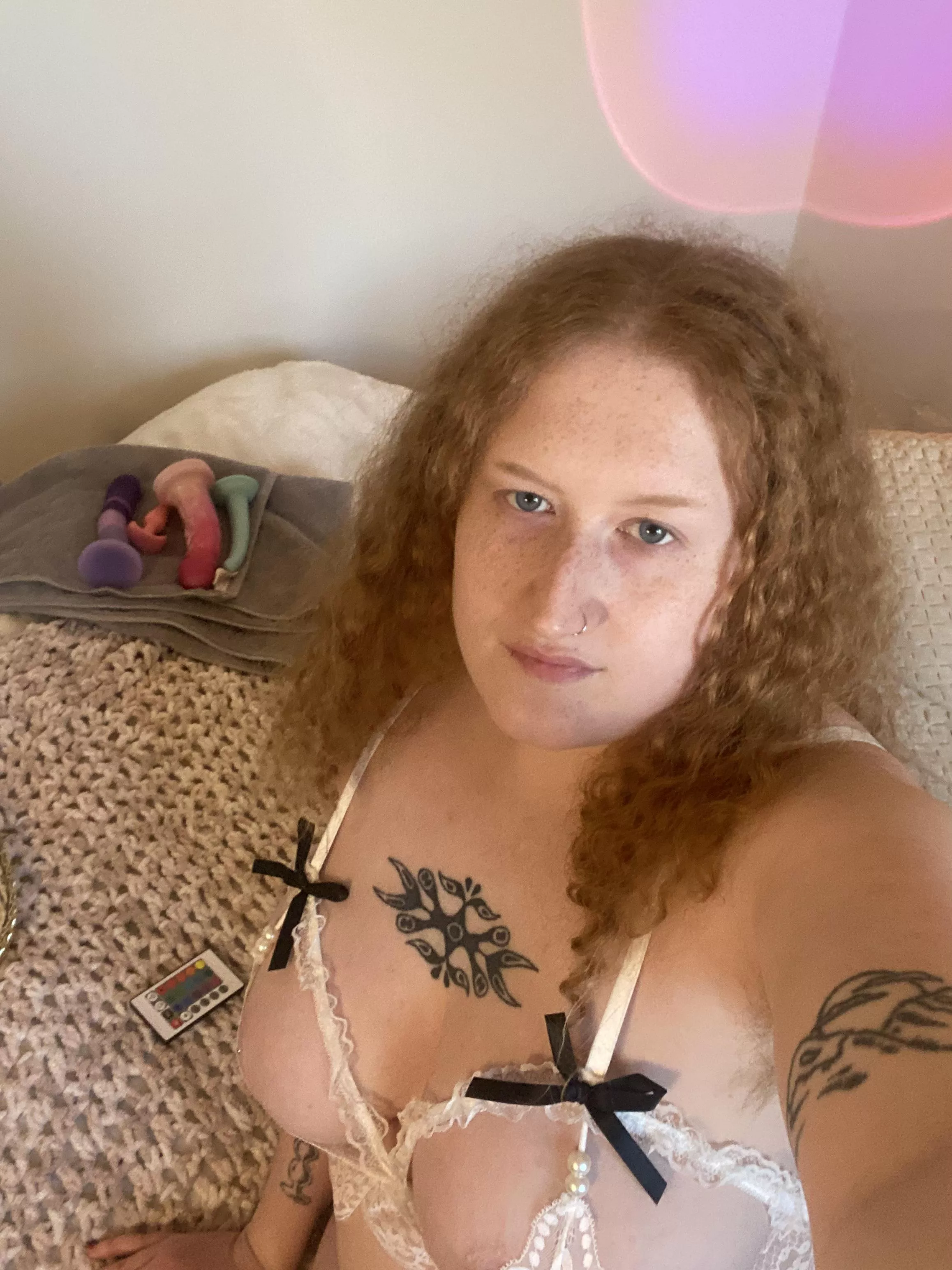 Ready to go live, which toy should I use today? https://chaturbate.com/lynnelikesu