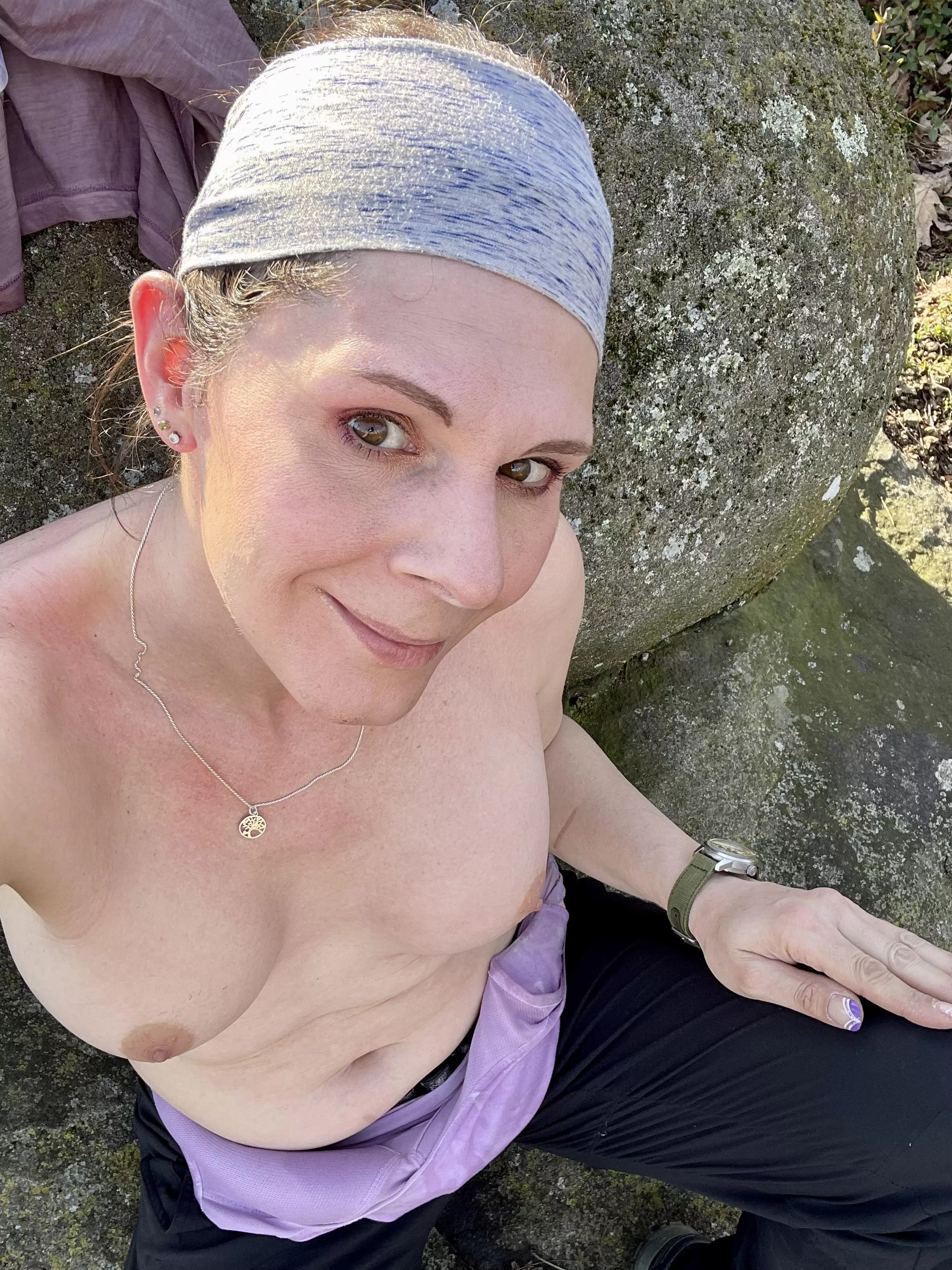 The sunshine & warmer weather is perfect for flashing my boobs 💗42F