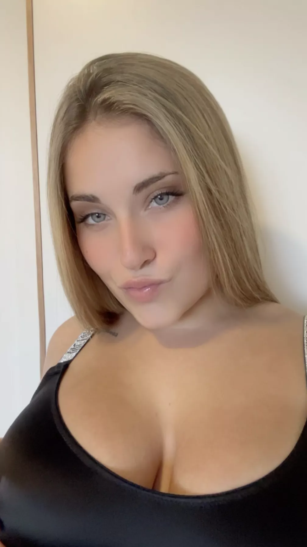 Where did your eyes look first