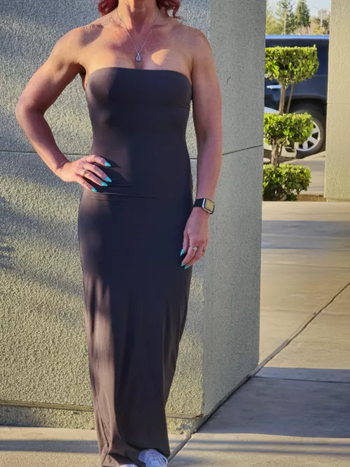 You can't possibly wear a bra with this dress, which is exactly why I bought it. 