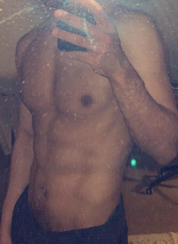 23 m Sweden, anybody horny on rn? Bottoms++ bros+ no chubs! Hmu mael-01