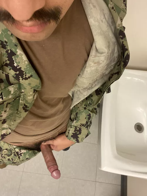 [25] m who wants to to have some fun after work?