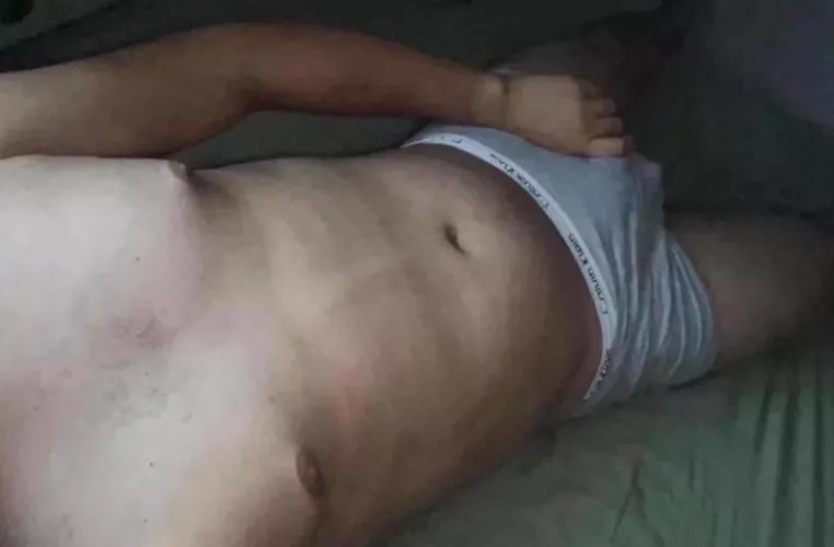 29 UK. -Bi top, looking for fun, Kinkier the better 22+ asl and face/ body pic needed - jamiet948.