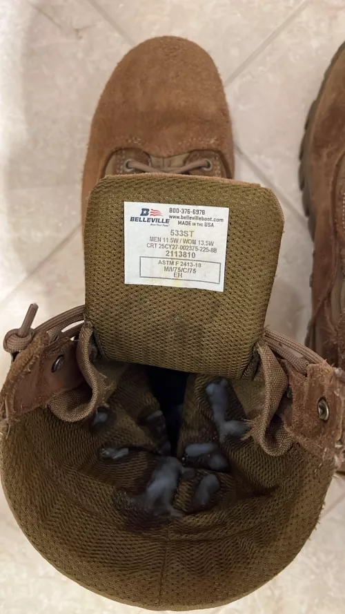 [38] Deployed troops