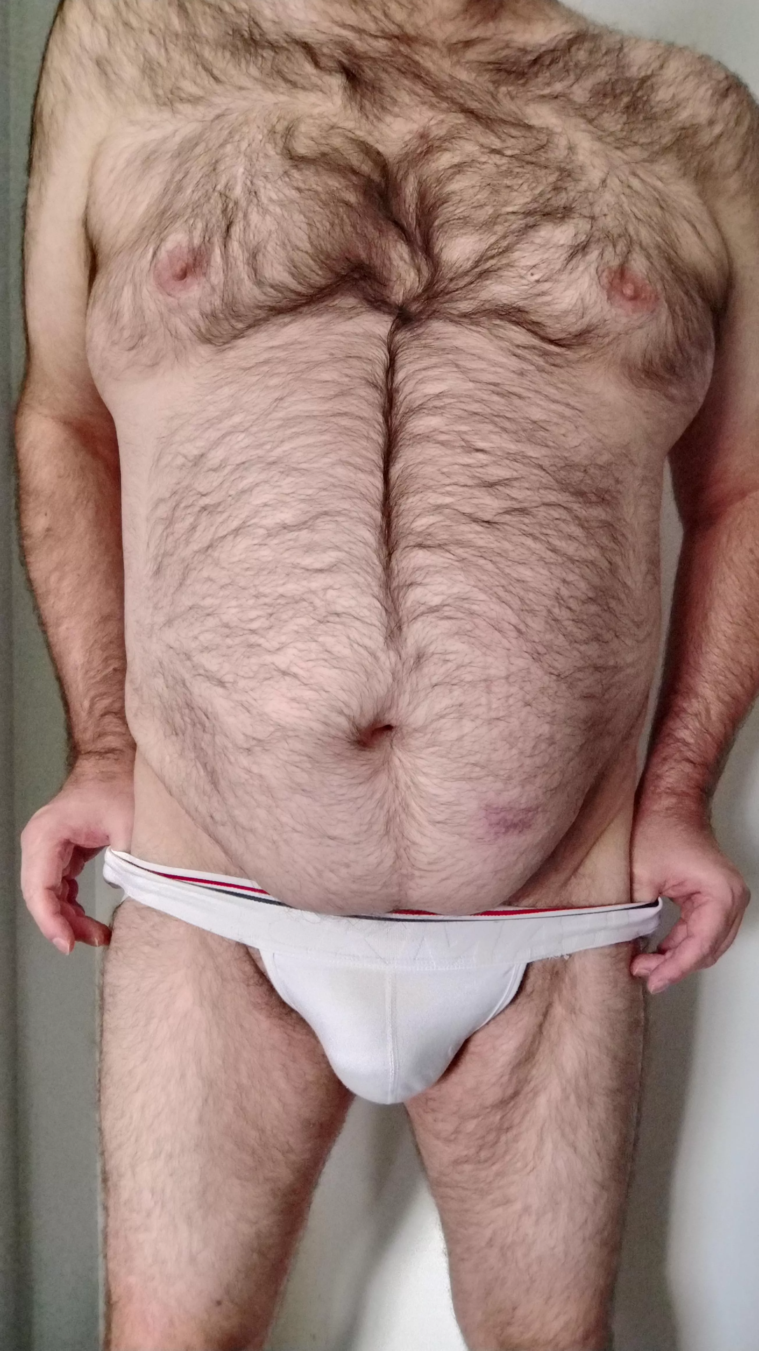 42 Daddy needs a sexy boy in his DMs 