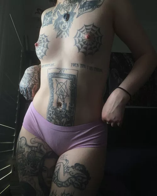 all i want is a lazy day full of food, fucking & films <3