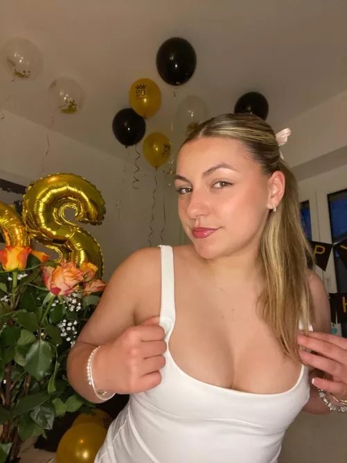 be honest... would you secretly fuck me at a birthday party?