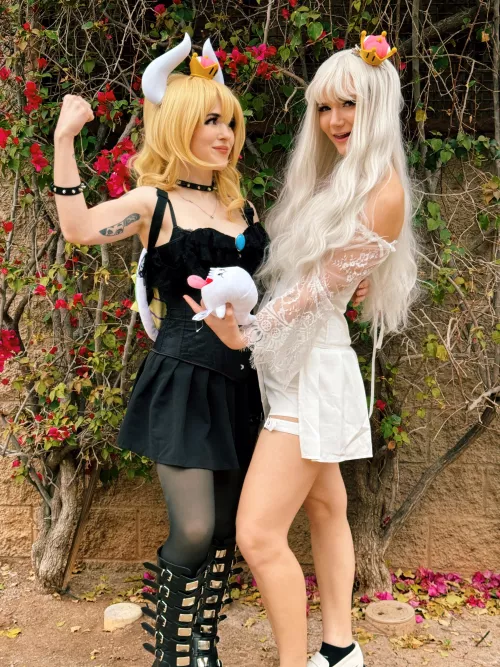 Bowsette and boosette cosplays!