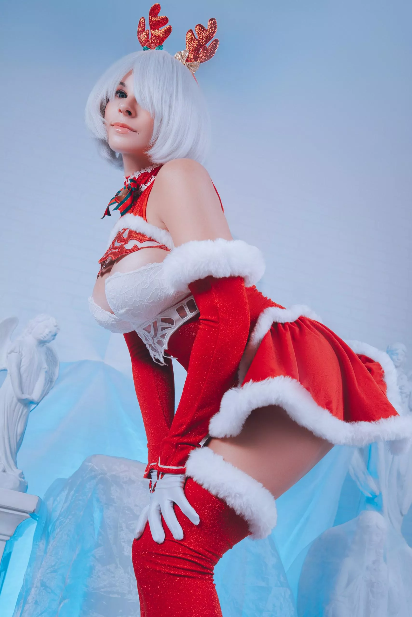Christmas 2B cosplay by Yuna Kairi