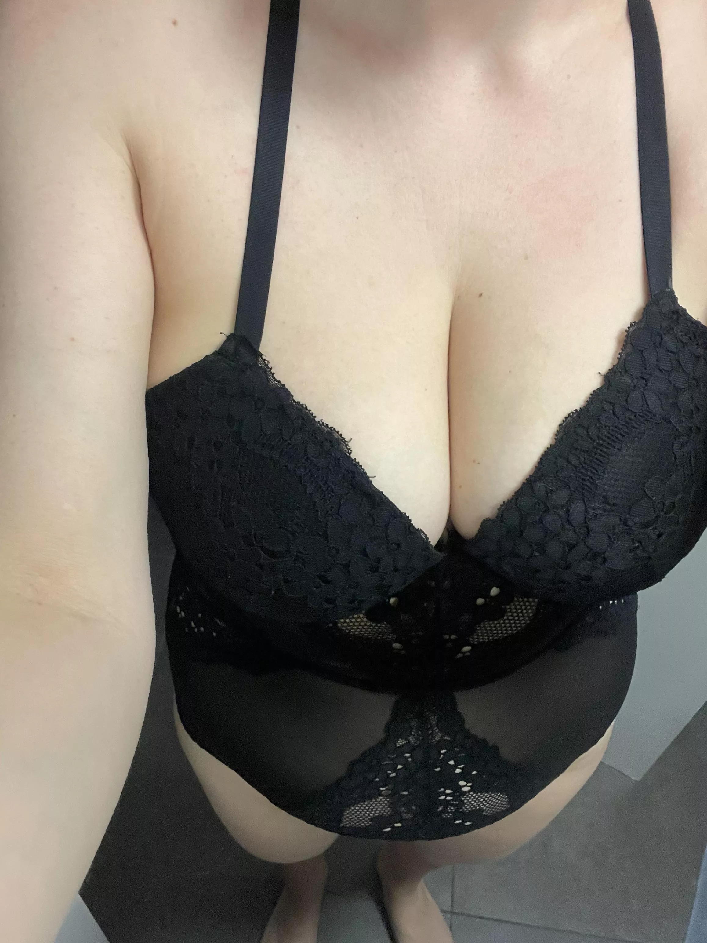 Chubby mom of 2 🔥