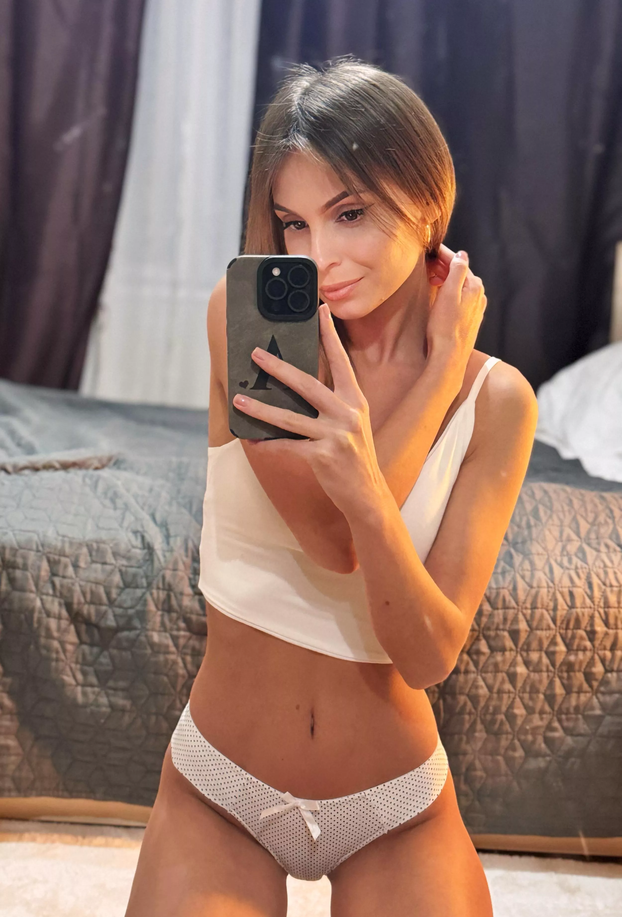 Did this mirror selfie for you, hope I looking attractive