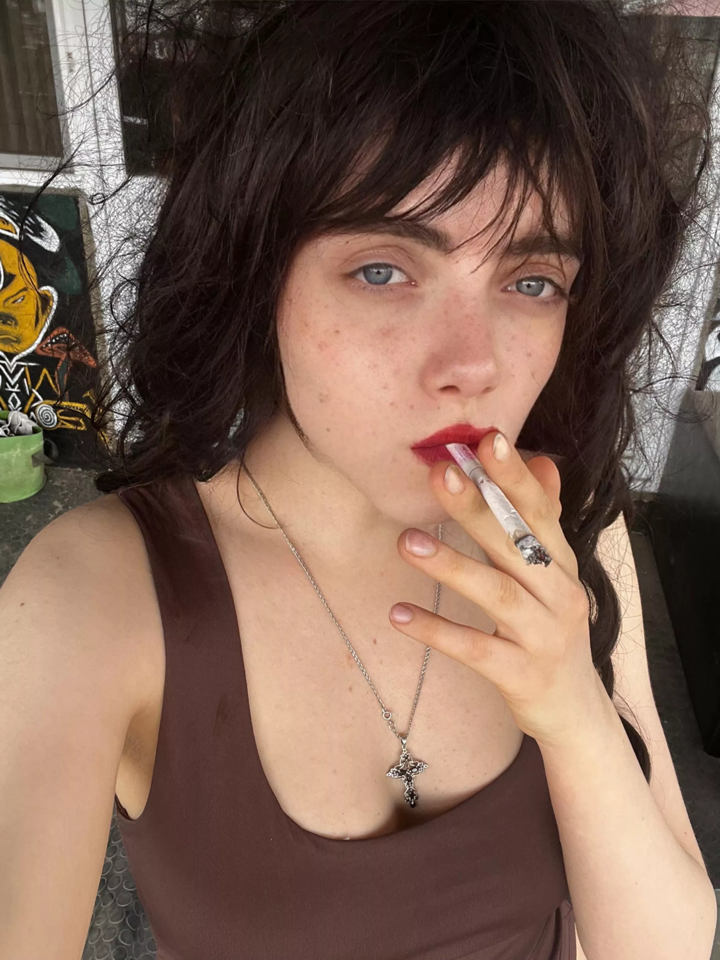 Do u have a cigarette for me?