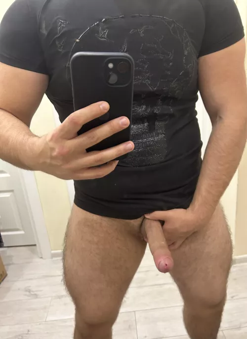 Do you like bulky uni guys 😏 [20]