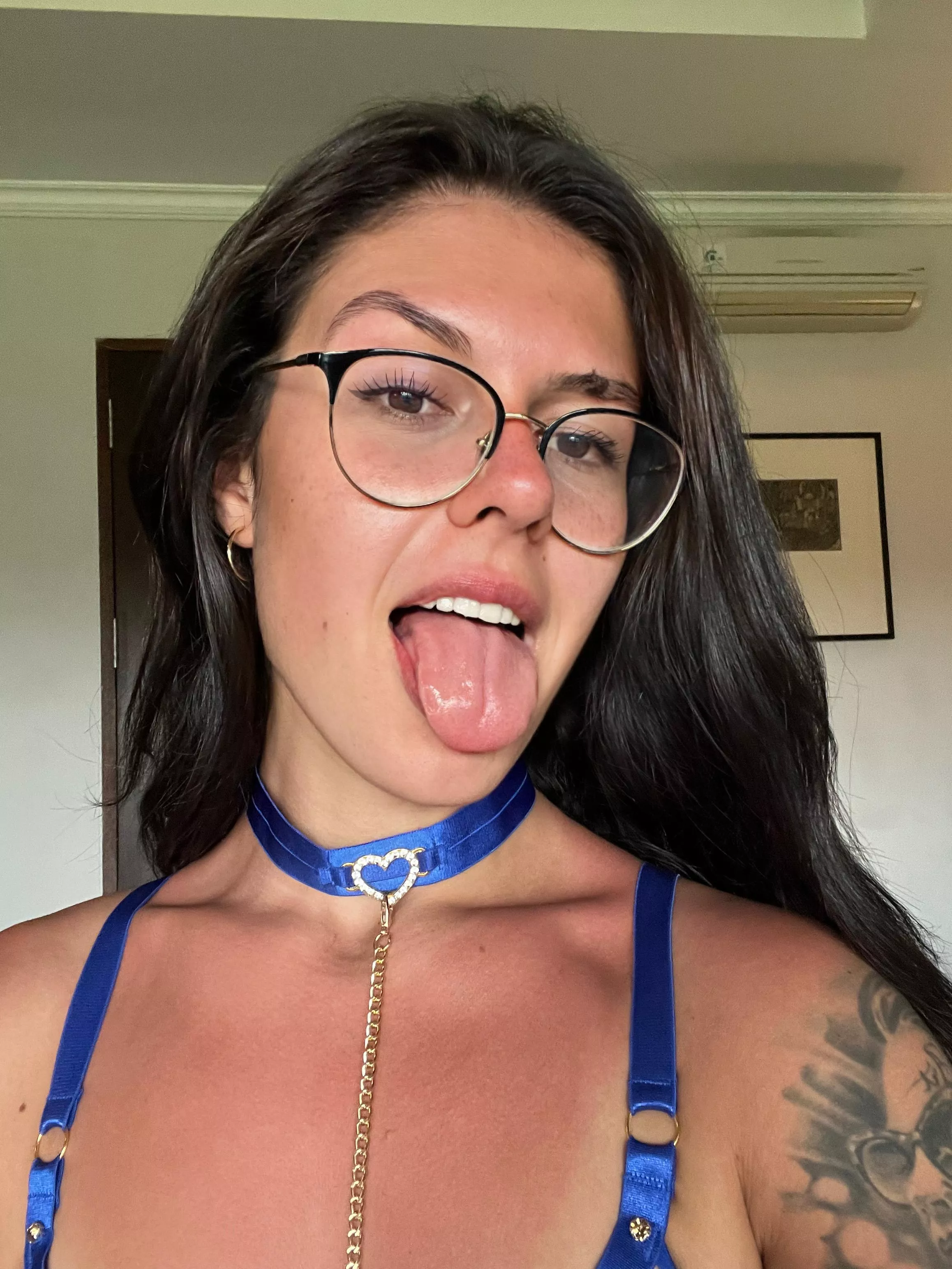 Do you like this blue necklace? I'll bark if you like