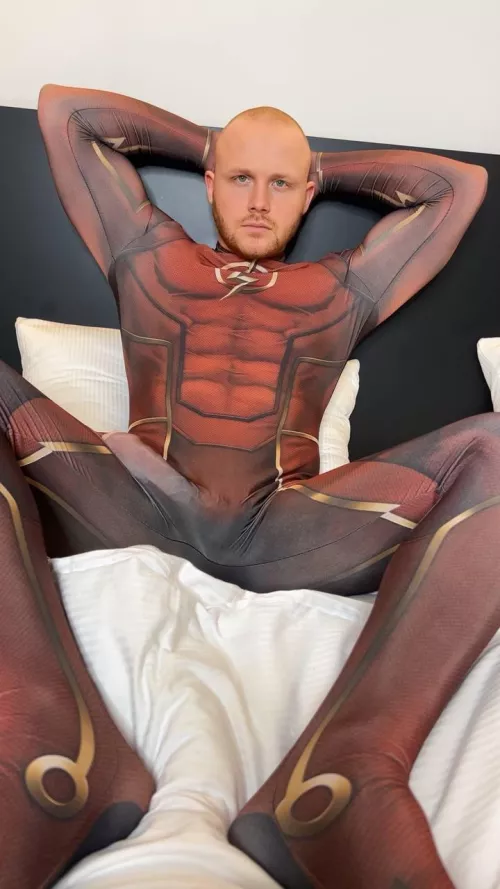 Do you want to play in bed with my 🍆? 👇