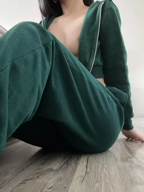 exhausted after gym~ who volunteer to help ~