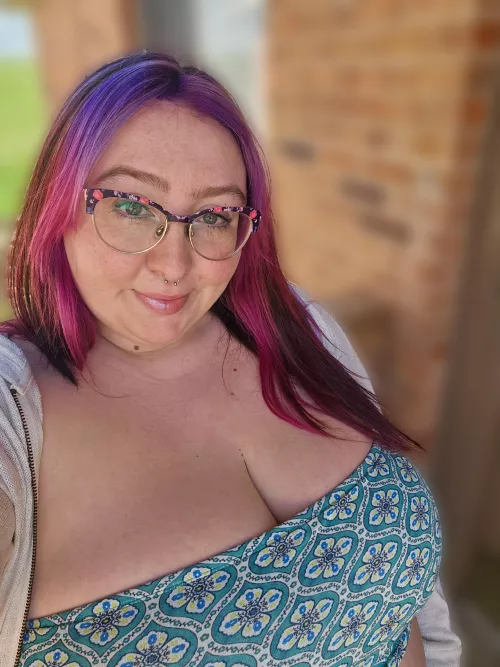 Felt so pretty here, happy friday!