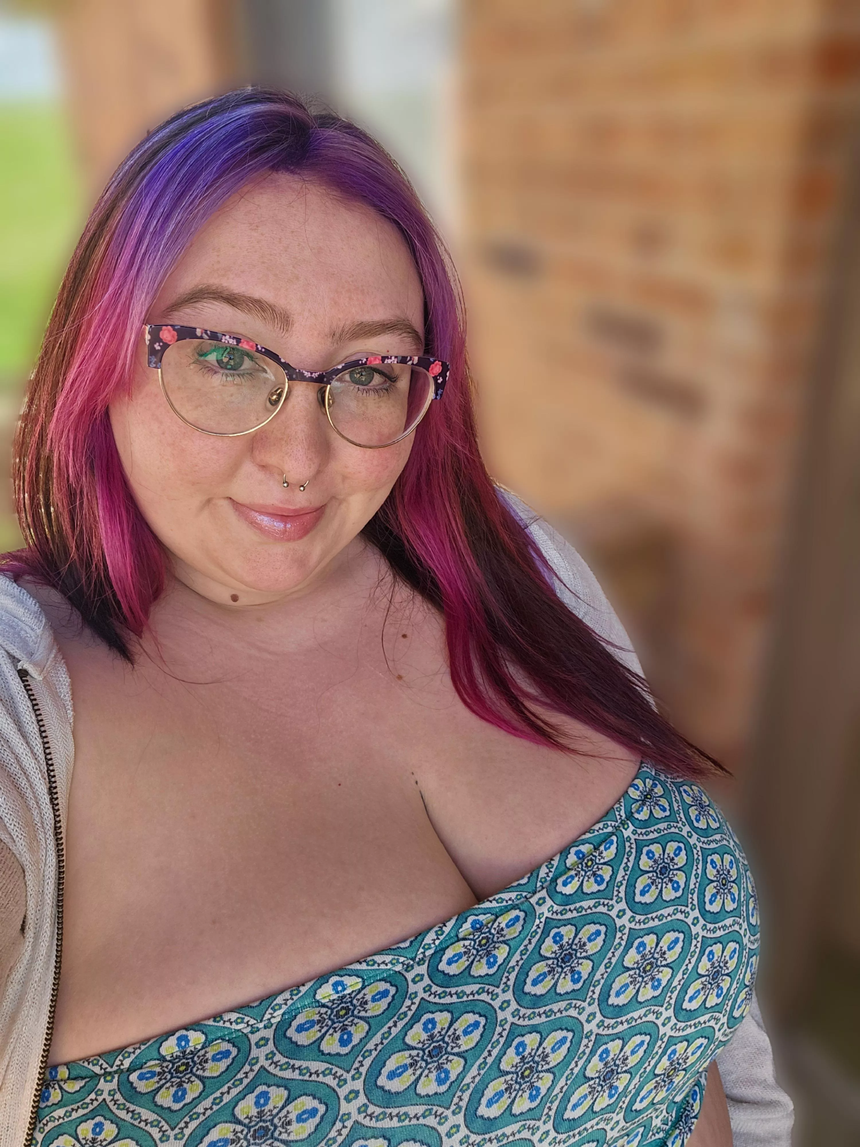 Felt so pretty here, happy friday!