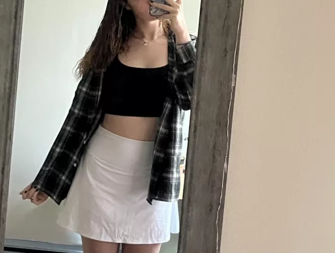 flannel & a skirt 🤍