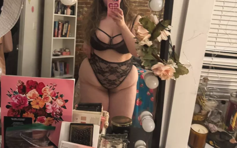 good morning ☀️ come keep me company