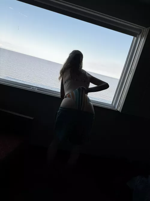 Got a view just watch her wedgie herself. Gonna be a rough night while she bounces