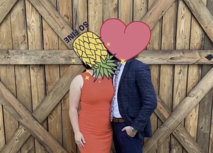 Hi loves 💛 hubby and I are looking for a play partner for my husband while I watch and enjoy! Virtual or in person, we travel all the time!