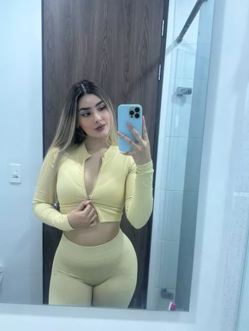 Hope I don't distract anyone in the gym tonight with this new fit but...