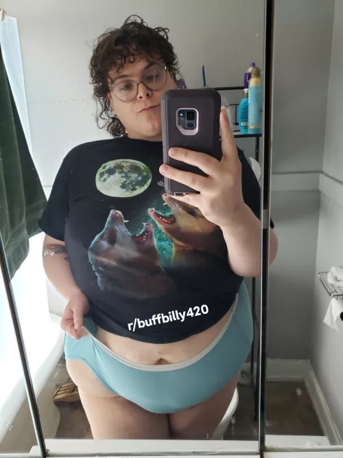 Hope you like curly haired brunettes 💕