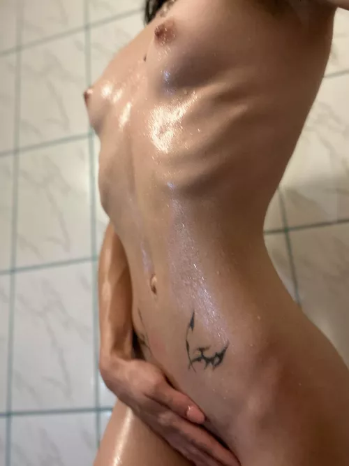 I adore men who like my ribs