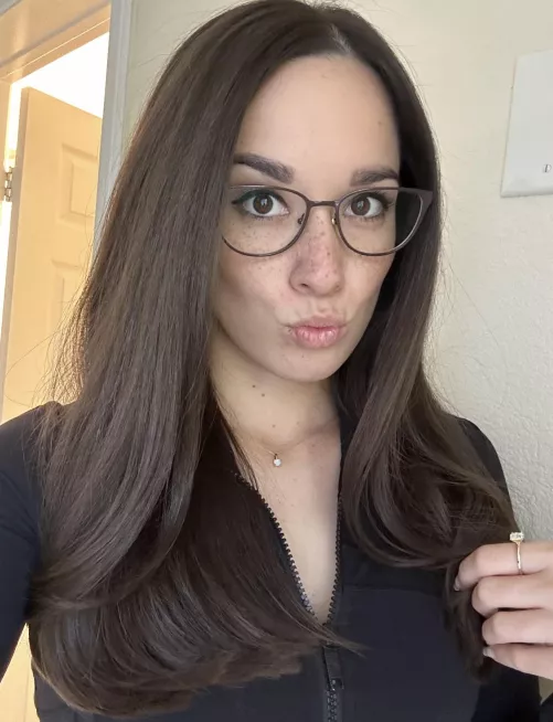 I like how my hair turned out today. 