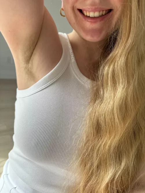 I love being a hairy girl