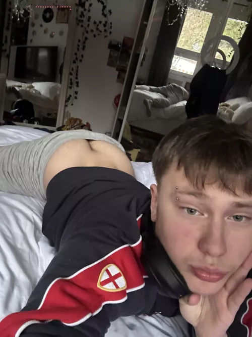 I’m attracted to old men🥵