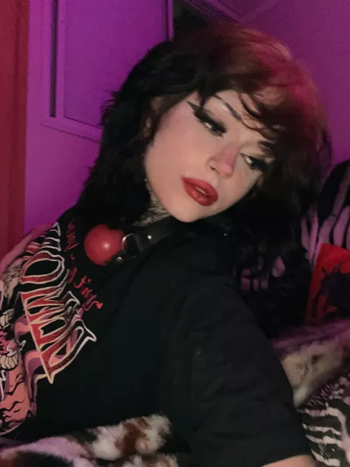 I'm undecided if I like the new hair color