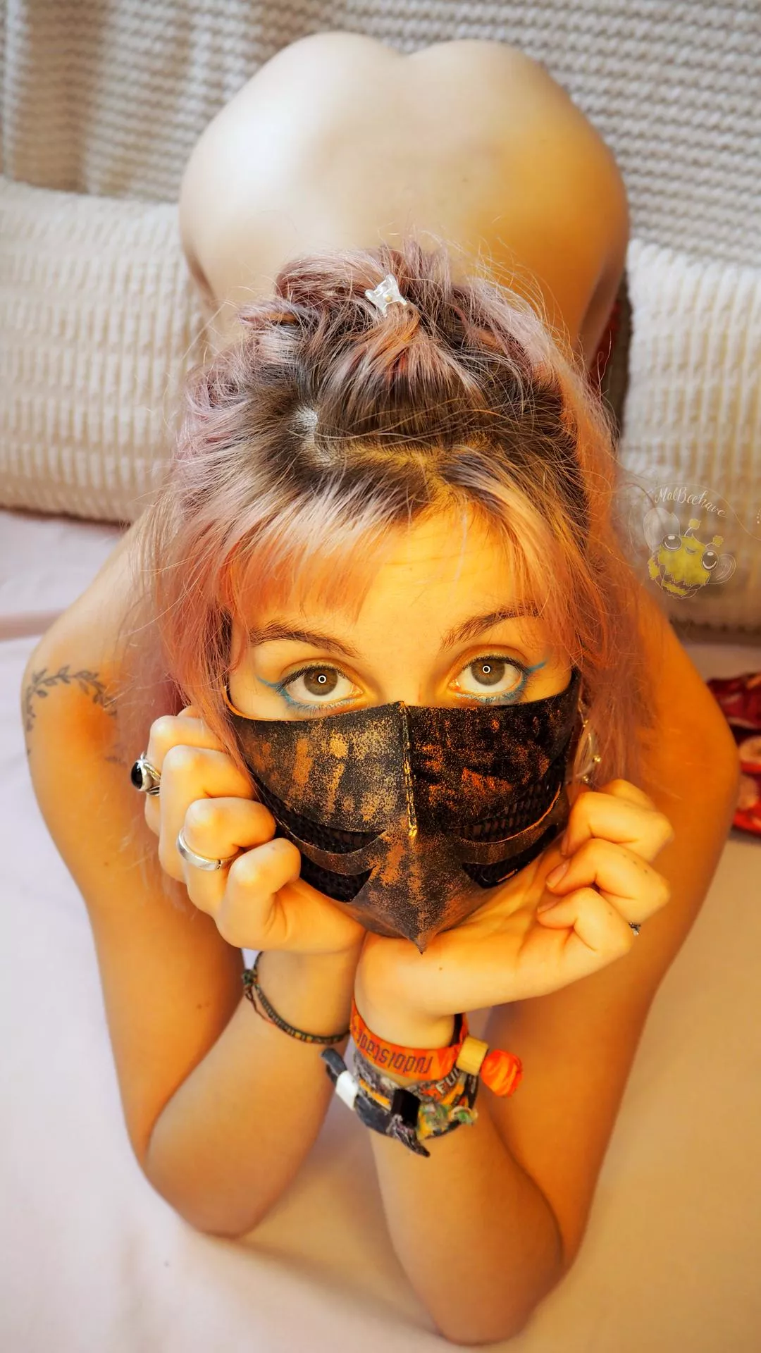 In my opinion, eyes can be as arousing as a hot body