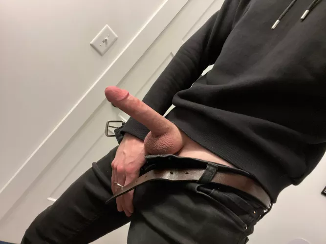 It’s pointing to where your head should be 