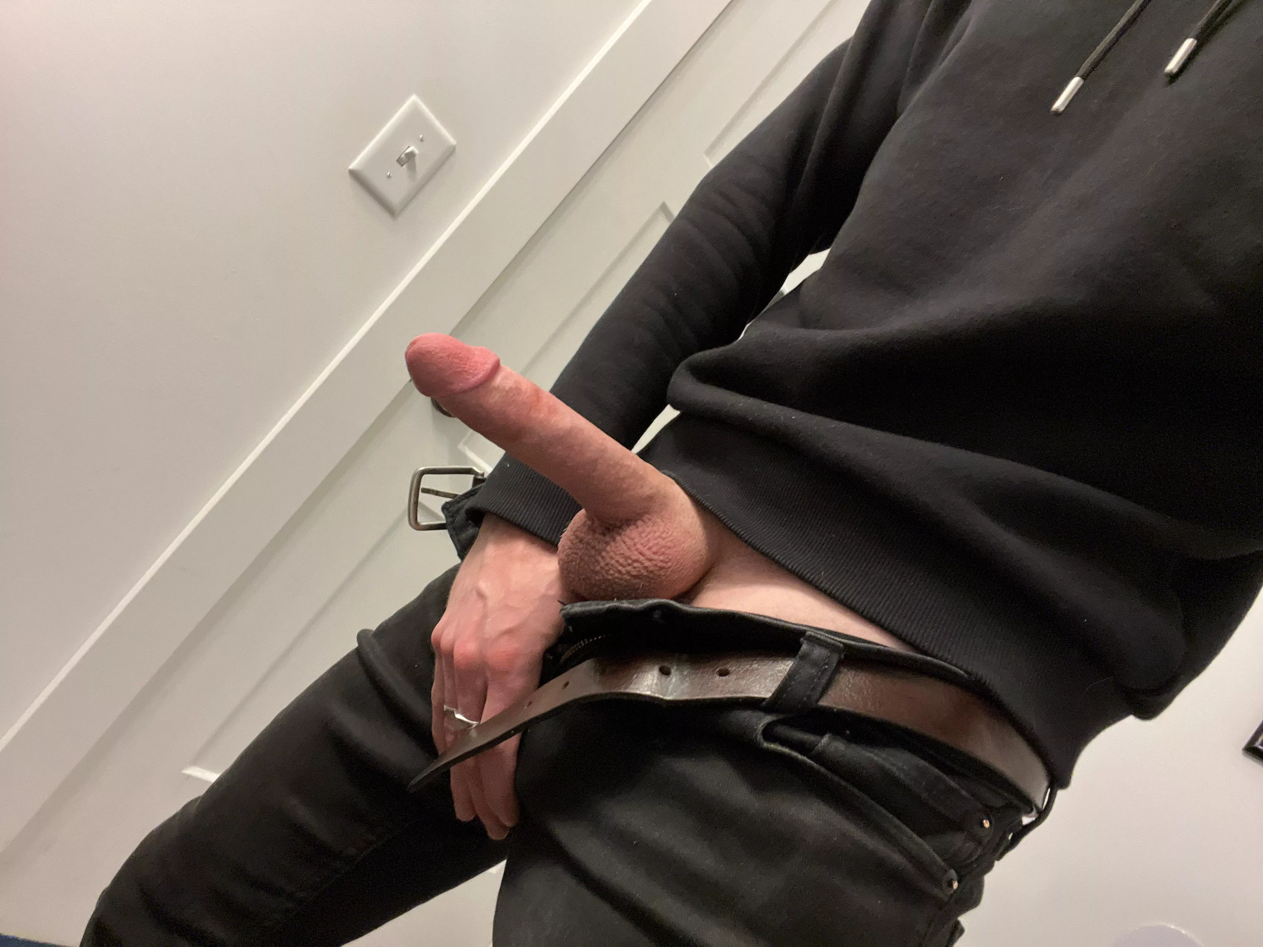 It’s pointing to where your head should be 