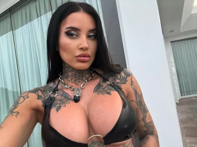 Just my cute body to brighten your day