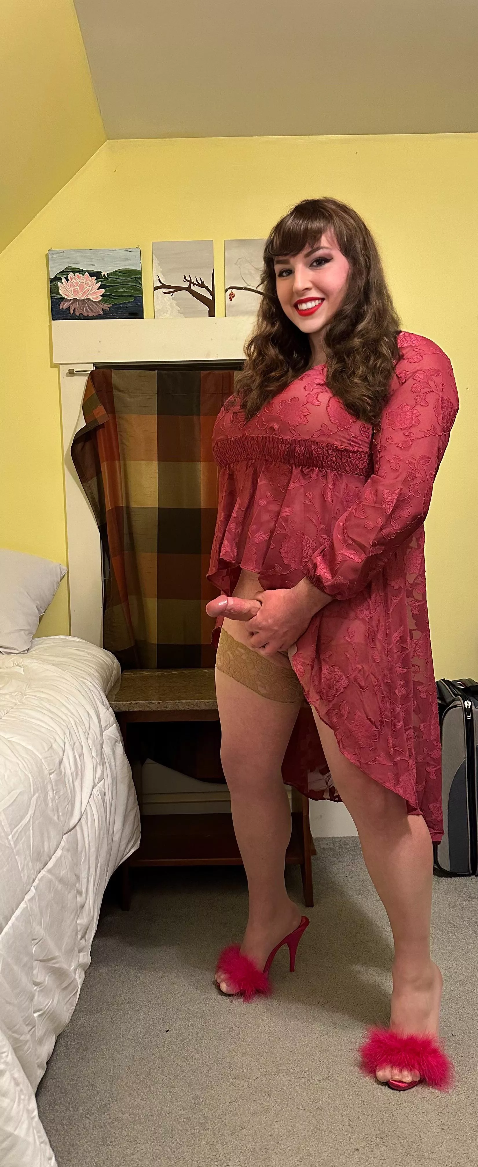 Keep that mouth open I’m about to….cum 💦💦