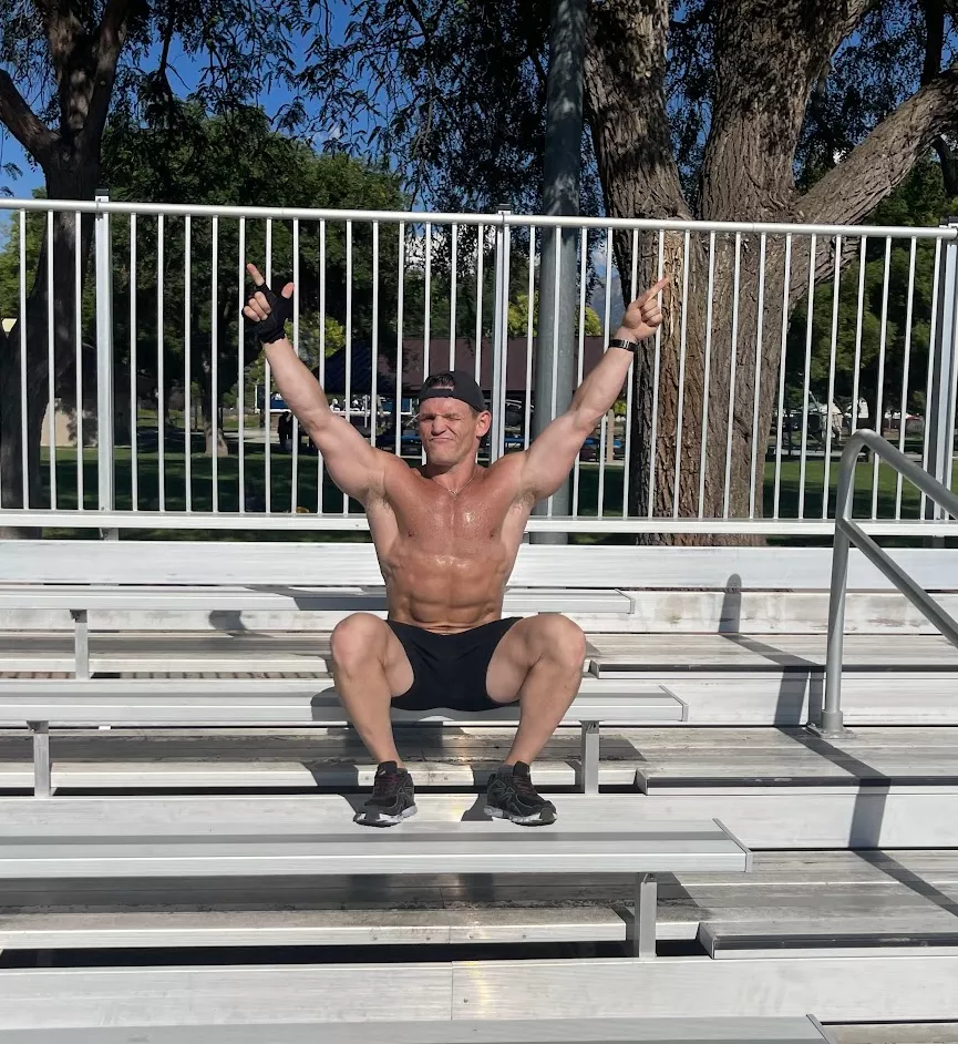 Lick my sweaty East European armpits!