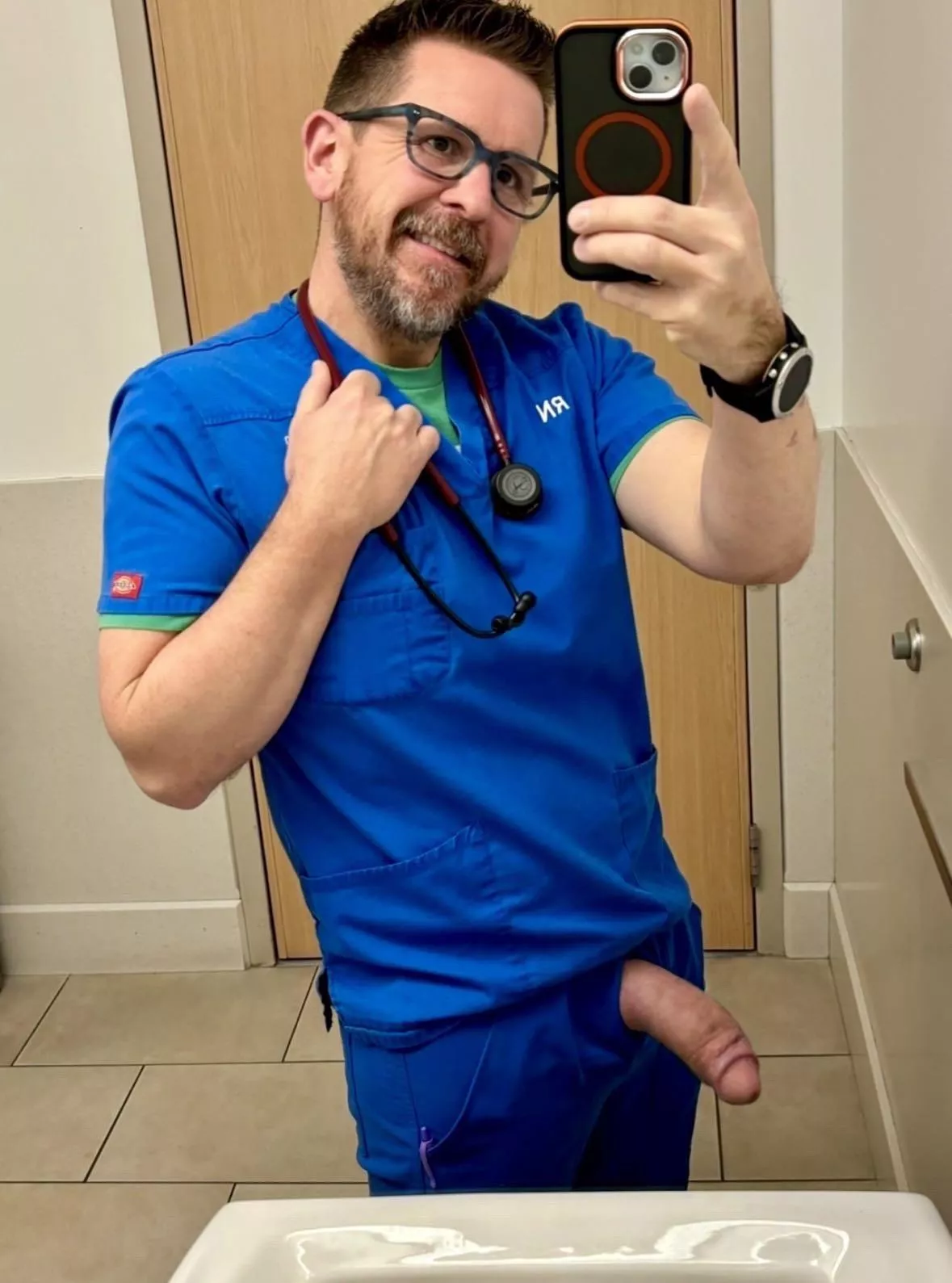 May think twice next time you see a male nurse 💉 