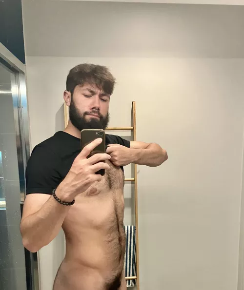 Messy hair day, the hair all over my body⚡️