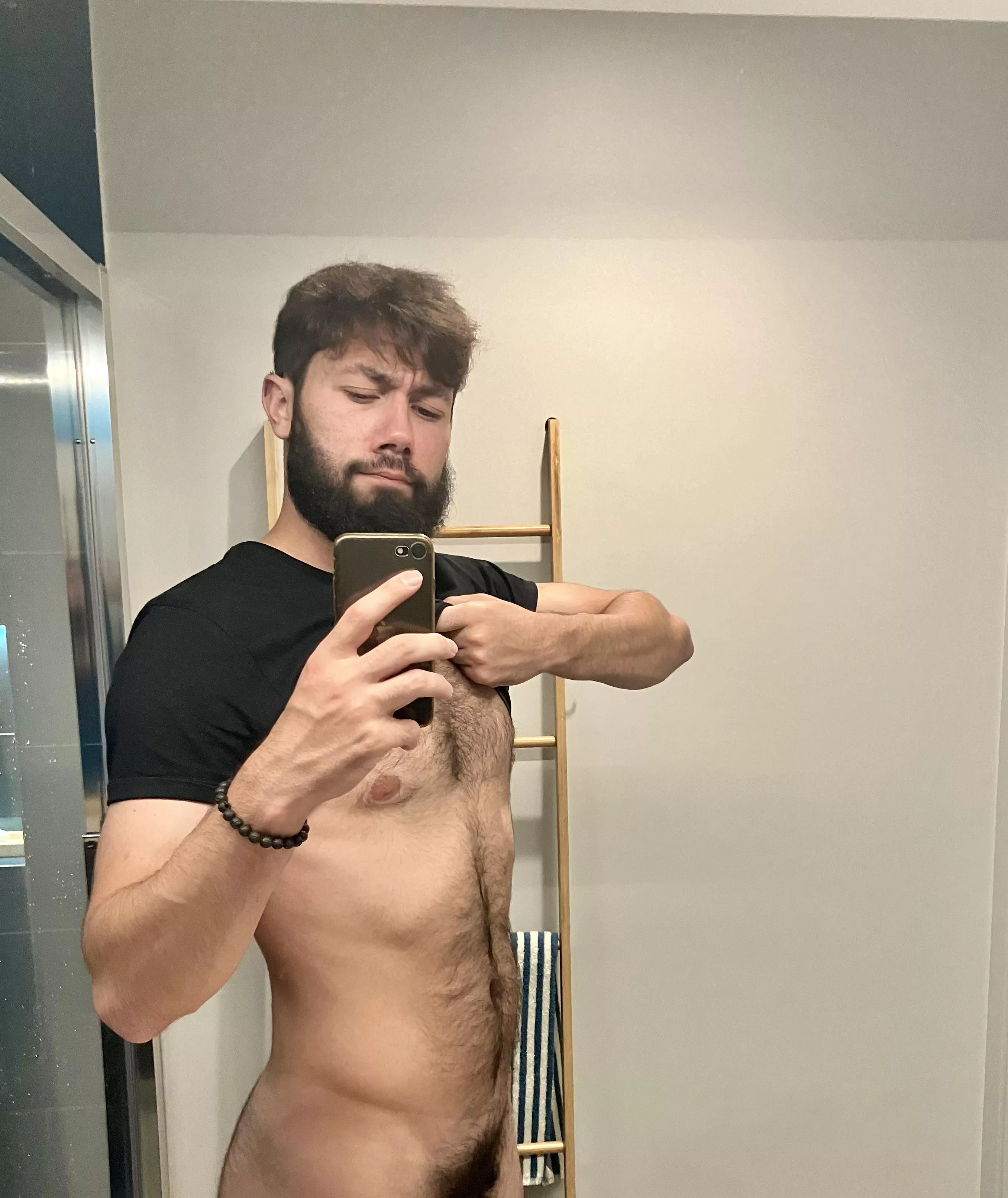 Messy hair day, the hair all over my body⚡️