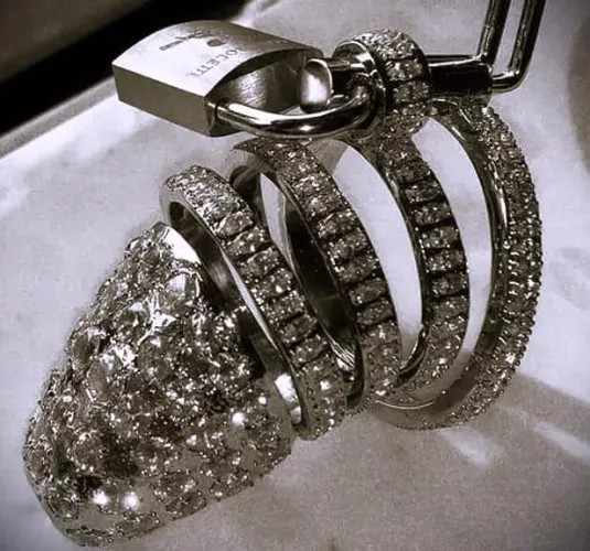 Mommy got you a present love 💋💋